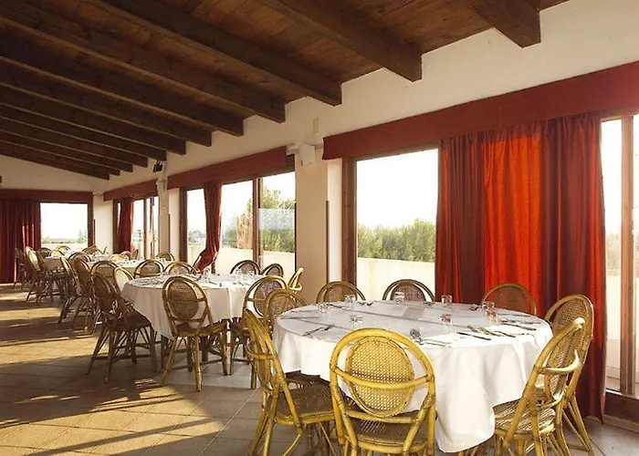 卡罗港度假酒店